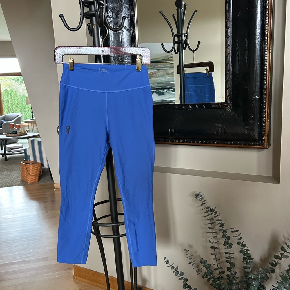 On Running Women’s Active Tights | Cobalt Blue 7/8 Performance Leggings SZ Small